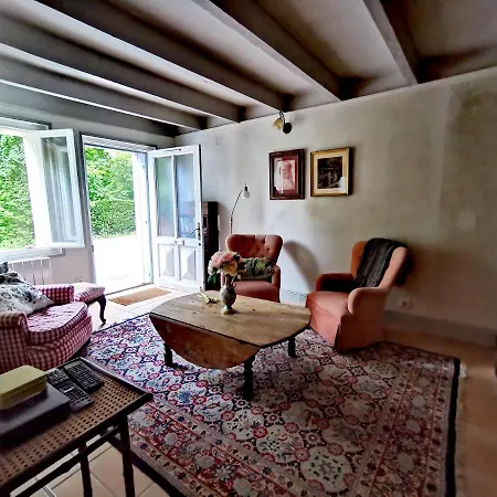 בית נופש Maisonnette Cosy A Brantome. Jardinet Sur Riviere